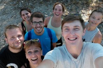 Savanorystė. Kartais geriausias atlygis už darbą būna pinigais neįkainojamas: tai pažinimo džiaugsmas, naujos patirtys, draugai ir savęs atradimas.