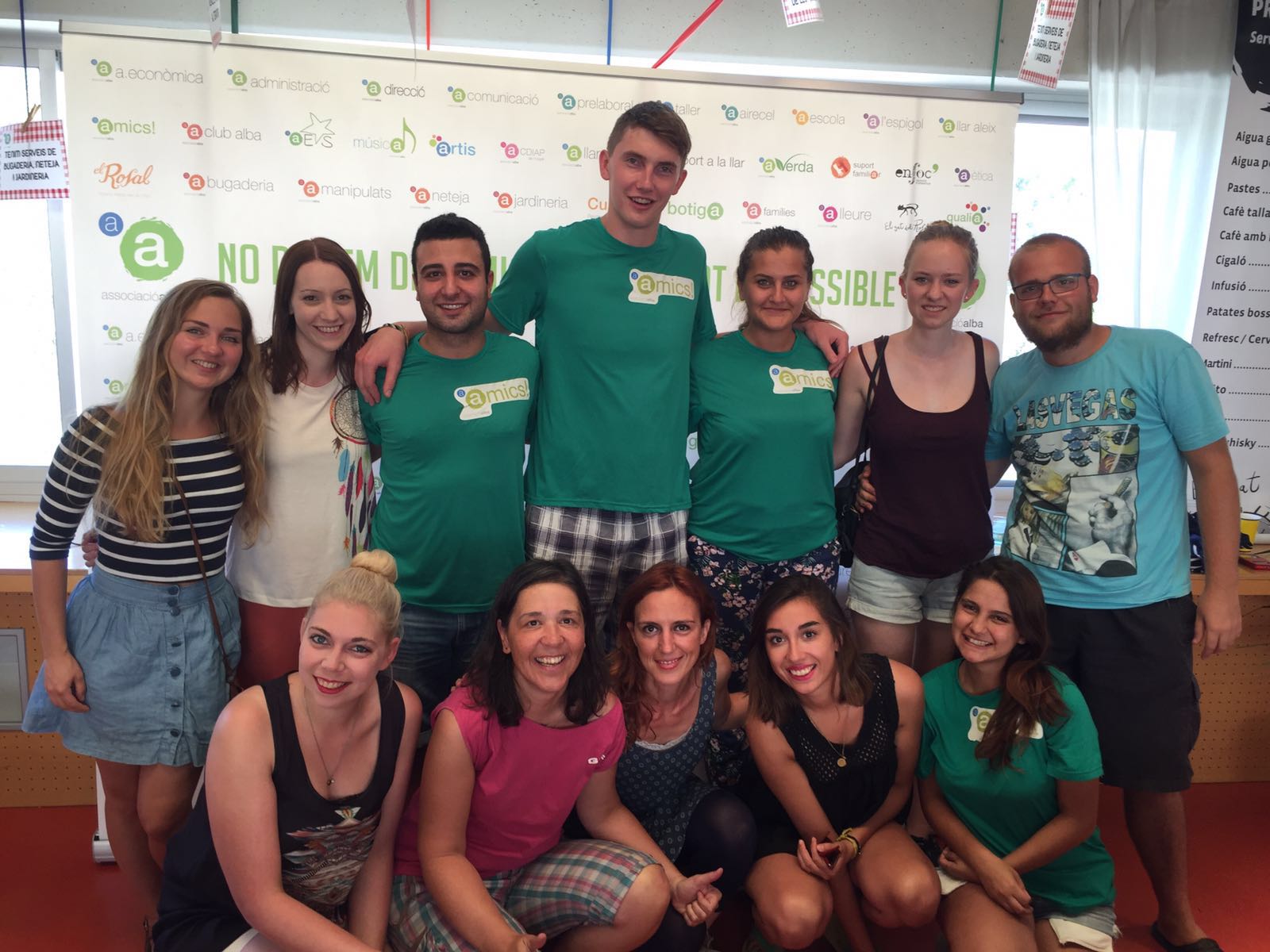 Kasparas ir Rokas neslepia: nors savanorio darbas – tai kartu ir galimybė keliauti, megzti naujas pažintis, draugauti, linksmai leisti laiką kartu su bendraminčiais, jis tinka toli gražu ne kiekvienam.