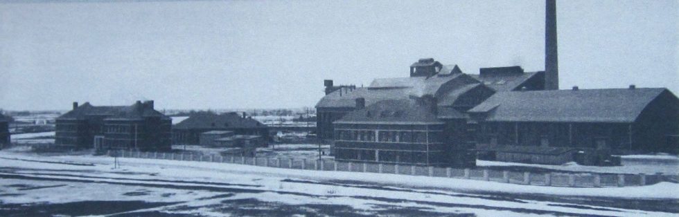 Tik pastatytas Panevėžio cukraus fabrikas turėjo būti tokio pat galingumo, kaip ir Marijampolės ar Pavenčių cukraus fabrikai, o įranga – netgi modernesnė. Tačiau planus fabriko darbą pradėti 1941-ųjų spalį sutrukdė karas. (1940 m. Vytauto Augustino/ LNM nuotr.)