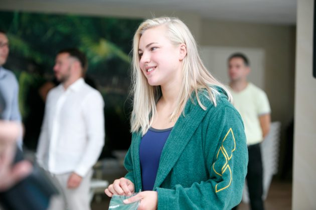 Po olimpinių žaidynių Rūta Meilutytė keletą mėnesių ilsėjosi, o dabar ieško naujos treniruočių vietos bei trenerio, kuris galėtų jai padėti grįžti į pasaulio plaukimo viršūnę.