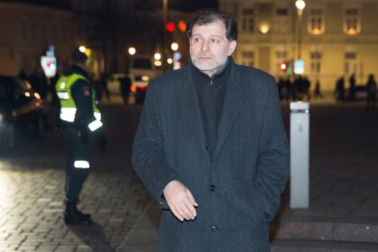 Drąsi, pilietiška visuomenė gali užkirsti kelią skaudžioms nelaimėms ir stiprinti valstybės demokratiją. Tačiau gyvenimas atskleidžia, kad pilietiškų žmonių mūsų valstybėje – vienetai.