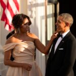 Niujorko leidykla „Penguin Random House“ pasirašė kontraktą su buvusiu šalies prezidentu Baracku Obama ir jo sutuoktine Michelle dėl jų memuarų išleidimo.