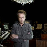 Elektroninės muzikos pionierius Žanas Mišelis Žaras ateinantį mėnesį planuoja surengti koncertą Izraelyje, kad atkreiptų pasaulio dėmesį į senkančios Negyvosios jūros krizę.