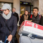 Irakiečių pabėgėlių šeima, 2015-ųjų gruodį tapusi pirmąja perkelta į Lietuvą pagal ES susitarimą, neteko leidimo gyventi šalyje, nes laiku negrįžo į Lietuvą.