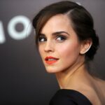 Filmo „Pabaisa ir gražuolė“ žvaigždė Emma Watson imasi teisinių veiksmų dėl pavogtų ir internete paskelbtų nuotraukų, trečiadienį paskelbė jos atstovas.