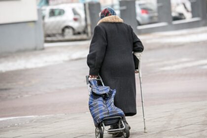 Iš kitų besityčiojantiems, juos diskriminuojantiems, taip pat patyčias, diskriminaciją kurstantiems asmenims gresia BK numatyta atsakomybė.