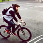 Keturias minutes pamynę pedalus galime sustabdyti senėjimą. Pasak specialistų, trumpi, bet intensyvūs krūviai dviračiu daro organizmui revoliucinį poveikį.