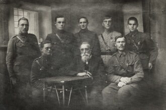 Kovose dėl Lietuvos Nepriklausomybės pasižymėjo nemažai Panevėžio krašto žmonių, ir vienas tokių buvo savanoris Jonas Karutis