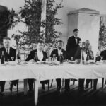 Pasirašius Nepriklausomybės Aktą, Lietuva ėmėsi kurti savo valdžią, kurių pirmoji tegyvavo vos daugiau nei mėnesį.