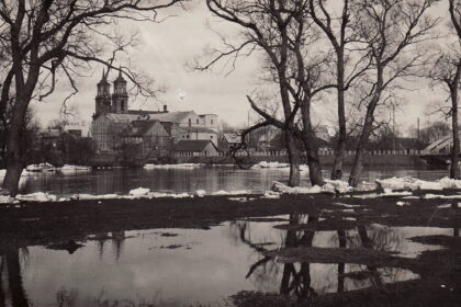 Patvinusi Nevėžio upė ties Senvage (XX amžiaus 3–4 dešimtmečiai, fotografuota Antano Patamsio). PANEVĖŽIO KRAŠTOTYROS MUZIEJAUS ARCHYVŲ nuotr.