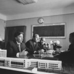 Atskirtis tarp sovietinės nomenklatūros elito ir eilinių žmonių lig šiol prisimenama kaip vienas ryškiausių sovietmečio bruožų.