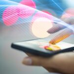 Sumokėti už paslaugas ar apsipirkti internetu yra greičiau, patogiau ir pigiau. Lietuvos mobiliojo ryšio lyderė „Tele2“ internetu perkantiems klientams parengė daugybę sutaupyti padėsiančių pasiūlymų.