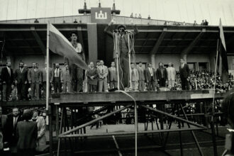 Nepriklausomybės priešaušryje, nuslopinus ginkluotą pasipriešinimą, Lietuvos laisvės idėjomis gyvenantieji ginklų nesudėjo, tik pasirinko kitas pasipriešinimo formas