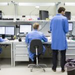 Meteorologai praneša, kad ateinančiomis dienomis temperatūra kris net iki -25°C. Ką daryti, kad atšalus orams, neperšaltų jūsų telefonas?