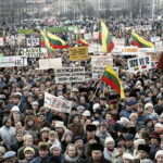 Devintojo dešimtmečio pabaiga pažymėta svarbiais įvykiais, įkvėpusiais Baltijos šalis išsivaduoti iš sovietinės priespaudos ir atkurti valstybingumą.