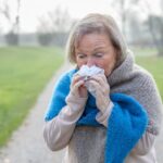 Artėja peršalimo ligų sezono pikas. Jei manote, kad tai vieni niekai – pasloguosite kartą kitą, atsigersite arbatos su medumi ir praeis, – labai klystate.