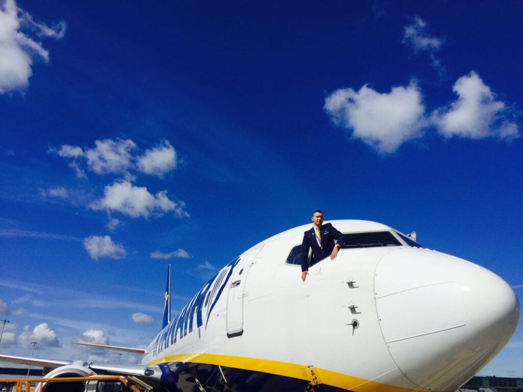 Beveik trejus metus oro linijose dirbančio charizmatiškojo orlaivio palydovo Igno Čaikausko draugijoje į pačią ilgiausią kelionę drąsiai galėtų leistis ir tie, kas sustingsta vos išgirdę žodį „lėktuvas“.