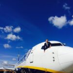 Beveik trejus metus oro linijose dirbančio charizmatiškojo orlaivio palydovo Igno Čaikausko draugijoje į pačią ilgiausią kelionę drąsiai galėtų leistis ir tie, kas sustingsta vos išgirdę žodį „lėktuvas“.