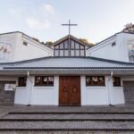 Kuriant kitokį, jau laisvą, gyvenimą po Nepriklausomybės atgavimo, atsigręžta į dvasinį tautos paveldą.