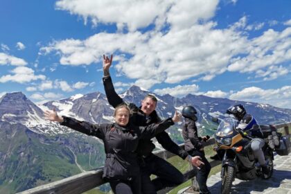 Praėjusią liepą septyni nepažįstami keliautojai sėdo ant keturių motociklų ir patraukė į Alpes – įkvėpti gurkšnelio kalnų oro ir nuotykių dvasios.