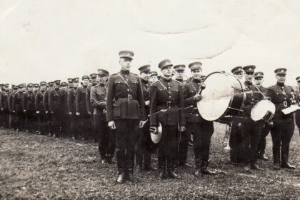 Valstybės pamatu laikomi pilietiškumas ir patriotizmas neretai ateina iš giminės praeities – kartais ir itin skaudžios.