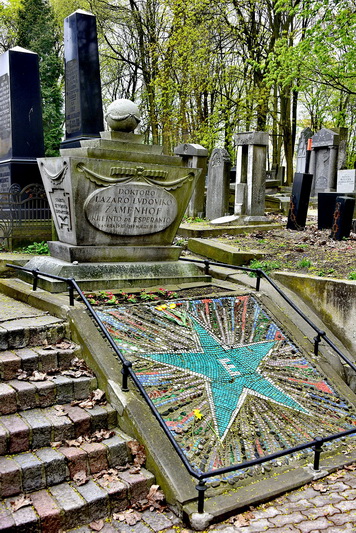 Liudviko Zamenhofo kapas Varšuvoje. ARCHYVŲ nuotr.