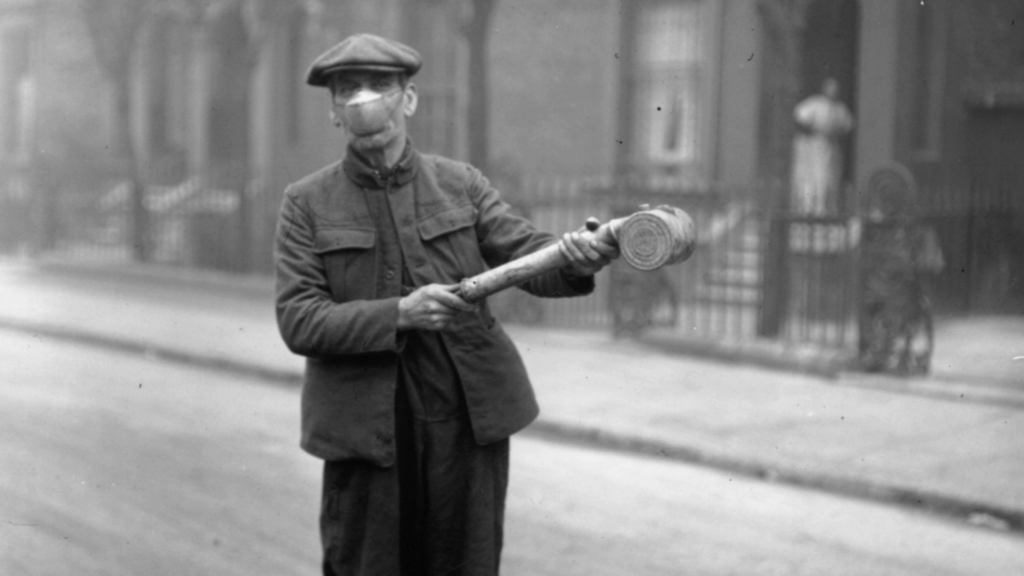 Apie tai, kuo nūdienos situacija skiriasi ir kuo panaši į epidemijas, su kuriomis visuomenėms teko susidurti praeityje, kalbėjomės su iš Panevėžio kilusiu Lietuvos sveikatos mokslų universiteto profesoriumi Alvydu LAIŠKONIU.