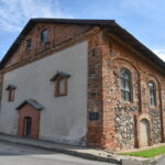 Buvo laikas, kai nedideliame Krekenavos miestelyje dauguma gyventojų buvo žydai, o pagrindinės gatvės kabėjo mirgėjo jų parduotuvių ir verslų iškabomis.