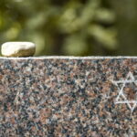 Antrojo pasaulinio karo metais milijonai žmonių buvo sunaikinti vien dėl to, kad priklausė žydų tautai.