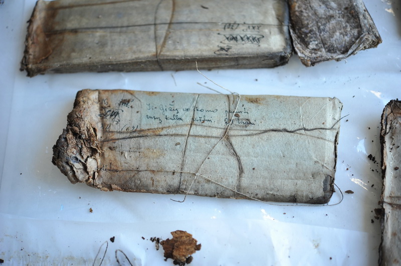 Kiekvienos rinktinės kovotojai savo archyvus stengėsi išsaugoti visais įmanomais būdais. Nuotraukoje – saugojimui paruošti Tauro apygardos Vytauto rinktinės štabo archyvas. LIETUVOS YPATINGOJO ARCHYVO nuotr.