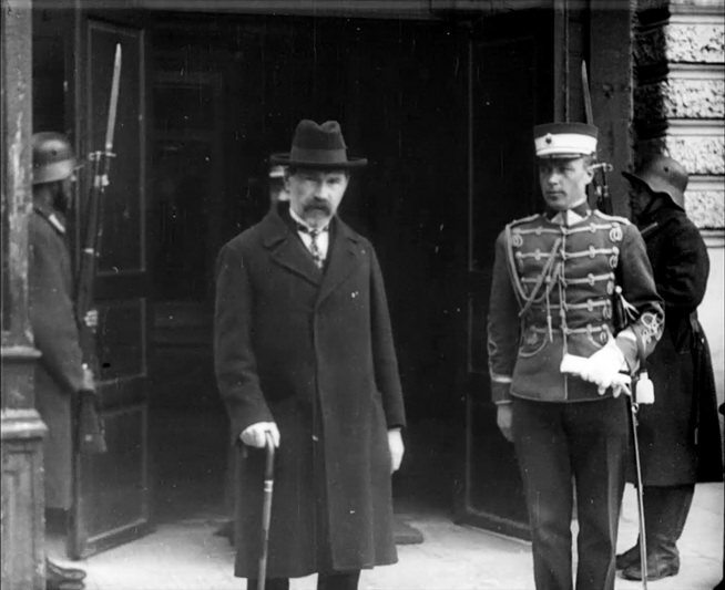 Kadras „Iš pono Respublikos Prezidento kelionės po Lietuvą“. 1927 metai, op. I. Goršeinas. LCVA KINO DOKUMENTŲ SKYRIAUS nuotr.