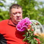 Esame įpratę, kad poetai prabyla eilėmis. Panevėžiečio, vieno garsiausių Lietuvoje selekcininko Algirdo Gražio poezija – jo augalai.