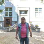 Lenk medį, kol jaunas – šia patarle vadovavosi ir sovietų valdžia, tikslingai siekusi paversti mokyklas svarbiausia režimui palankių žmonių kalve.