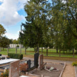 Panevėžio savivaldybė rengiasi mieste statyti kolumbariumą. Artimiausiu metu numatyta skelbti viešųjų pirkimų konkursą jam projektuoti. Miesto infrastruktūros specialistai teigia neabejojantys, kad tokios amžino poilsio vietos paklausa netolimoje ateityje turėtų gerokai išaugti, nuo lapkričio panaikintus kelių šimtų eurų mokestį už nišą kolumbariume.