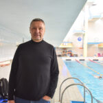 Jaunimui sovietinis saugumas skyrė ypatingą dėmesį. Maištaujantys jaunuoliai – ilgais plaukais, džinsais, besižavintys Vakarų kultūra – valdžios laikyti grėsme santvarkai, kurios potencialo neįmanoma nuspėti. Vienas iš tokių jaunuolių – tuo laiku ne kartą „viešėjęs“ saugumo rūmuose būsimasis garsus Panevėžio sportininkas.