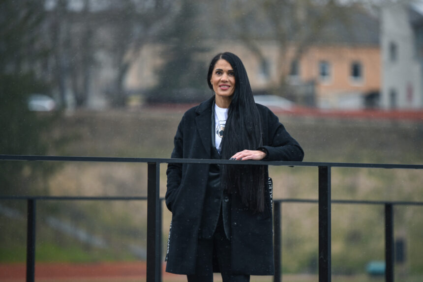 Daugelis panevėžietę Audrą Petronaitytę pažįsta kaiprūpestingą, sunkią regėjimo negalią turinčius vaikus globojančią tiflopedagogę.