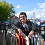 Panevėžyje veikiančios dėvėtų drabužių parduotuvės savininkė Alfa Morkevičienė ir šiaulietė šlagerių karalienė Vitalija Katunskytė niekada nebuvo susitikusios, nebendravo, neaptarė viena kitos išvaizdos. Tačiau dabar, kai Lietuva nebeturi šios scenos žvaigždės, pamatęs panevėžietę neretas su nuostaba sušunka: „Oi! Katunskytė prisikėlė!“