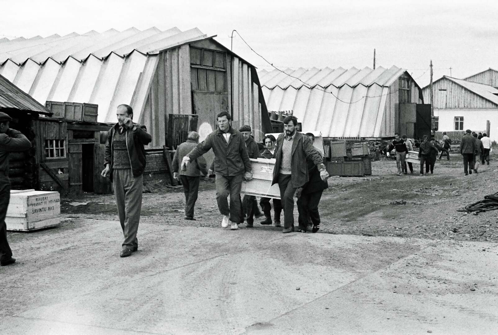 Į Šiaurės Rusiją tūkstančius kilometrų vykę lietuviai liko nesuprasti – tenykščiai gyventojai tiesiog nesuvokė šventos misijos pargabenti svetimoje žemėje pražuvusių tautiečių palaikus namo. J. JARUČIO nuotr. 