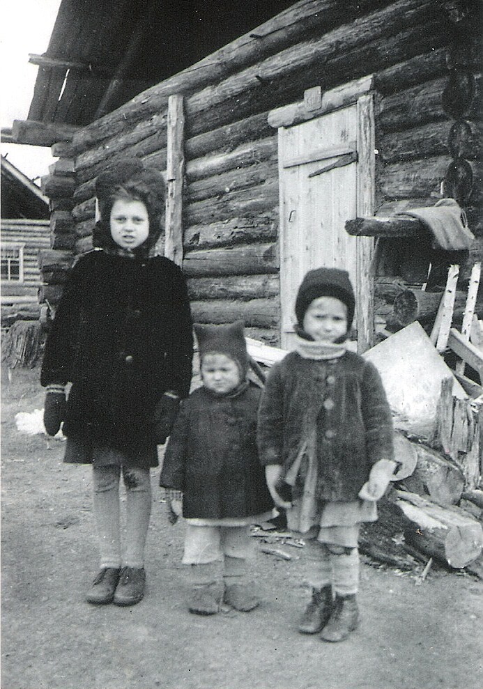 Sibire Renė su seserimis (nuotraukoje) ir broliu atsidūrė būdama vos trejų. ŠEIMOS ARCHYVO nuotr.