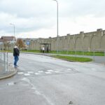 Prieš kiek daugiau kaip porą metų rekonstravus Molainių gatvę, vietoj įprastų pėsčiųjų perėjų atsirado dvi nežymėtosios.