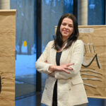 Romantiškame Skaistakalnio parke įsikūrusiam kūrybiškumo centrui „Pragiedruliai“ netikėtai likus be vadovo, prie jo vairo stojo komunikacijos ir rinkodaros specialistė Gita Laurinavičiūtė.