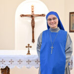 Panevėžiui priklausančiuose Molainiuose, Medžiotojų gatvės pabaigoje, stovi nedaug kam žinomas, netgi sunkokai atrandamas Mataros Viešpaties ir Mergelės Marijos tarnaičių kongregacijos vienuolynas.