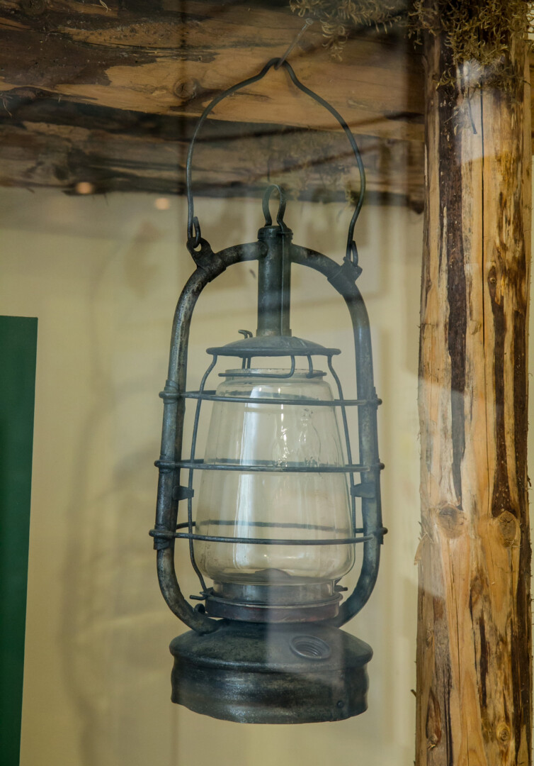 Panevėžio kraštotyros muziejaus ekspozicija, skirta partizanams. D. JUZĖNO nuotr.