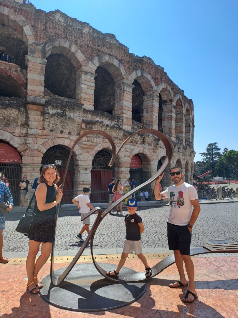 Visa Di Fazio šeima – Otilija, Salvatorė bei jųdviejų sūnelis – negirdintys nuo gimimo. ASMENINIO ARCHYVO nuotr.