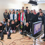 Panevėžio lengvosios atletikos maniežas kelioms dienoms virto tikrų tikriausia filmavimo aikštele.