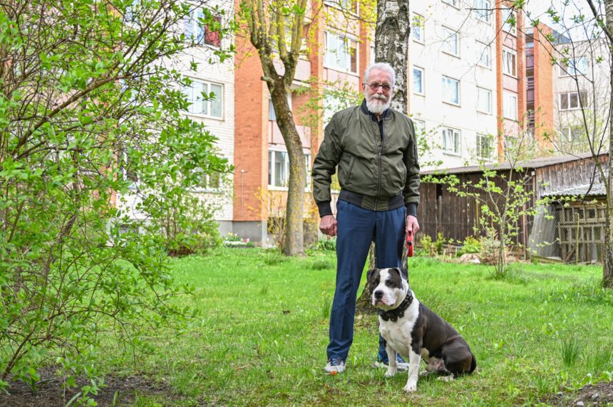 Balandžio pradžioje 80-mečio sulaukęs panevėžietis Romas Jasinskas laisvalaikį leidžia bėgiodamas.