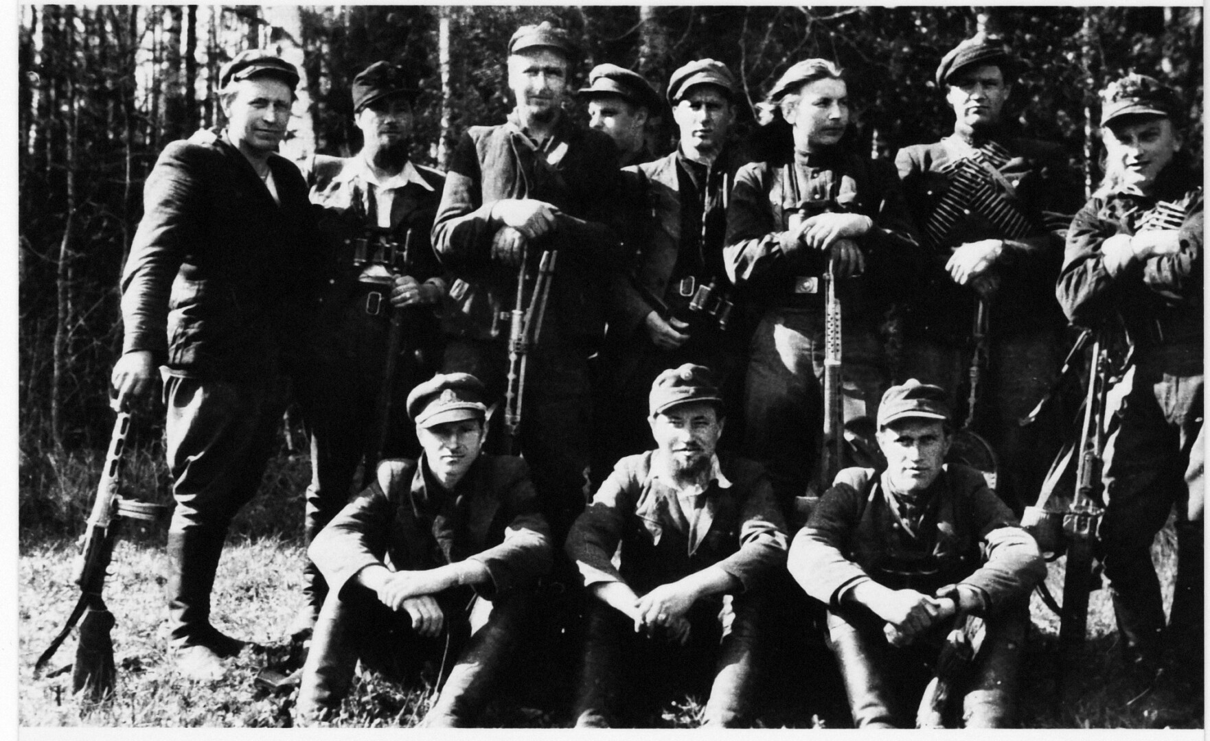 Vyčio apygardos kovotojai (centre – A. Smetona-Žygaudas). PANEVĖŽIO KRAŠTOTYROS MUZIEJAUS rinkinių nuotr.