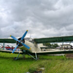 Prieš maždaug šešias dešimtis metų pietinėje Panevėžio pusėje plytėjo pieva, kurioje kilo ir leidosi lėktuvai.