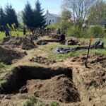 Nors kova su sovietų okupantais pasibaigė daugiau kaip prieš septynis dešimtmečius, tūkstančiai partizanų palaikų vis dar guli Lietuvos laukuose, miškuose, miestuose ir miesteliuose užkasti nežinomuose kapuose.