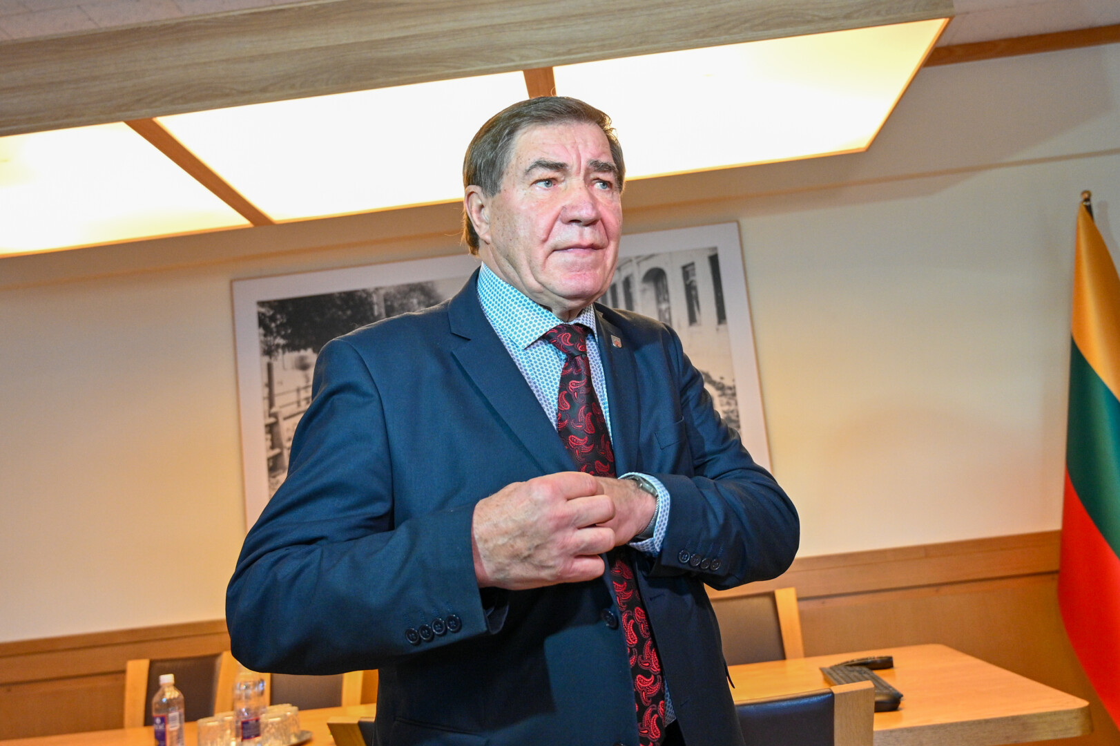 Panevėžio mero pareigas laikinai eis Savivaldybės tarybos vyriausias narys, valdančiųjų atstovas 76-erių Petras Luomanas.